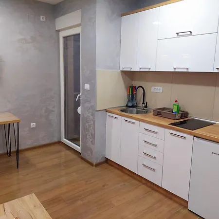 Divci Tron 11 * Divčibare